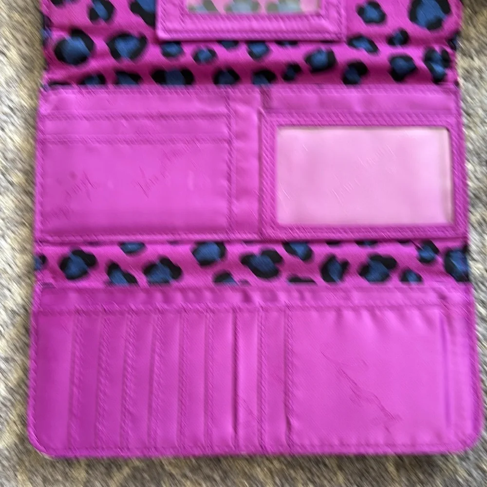 Vera Bradley Blue and Purple Quilted Wallet nwot - Picture 4 of 4